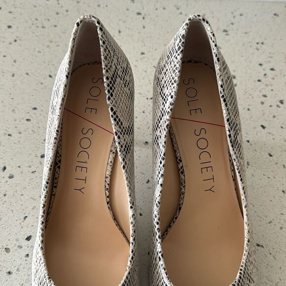 Sole Society Ronya Pump Leather Beige Brown Snake Print Pointed Toe Shoes Sz 9.5 - Picture 9 of 13